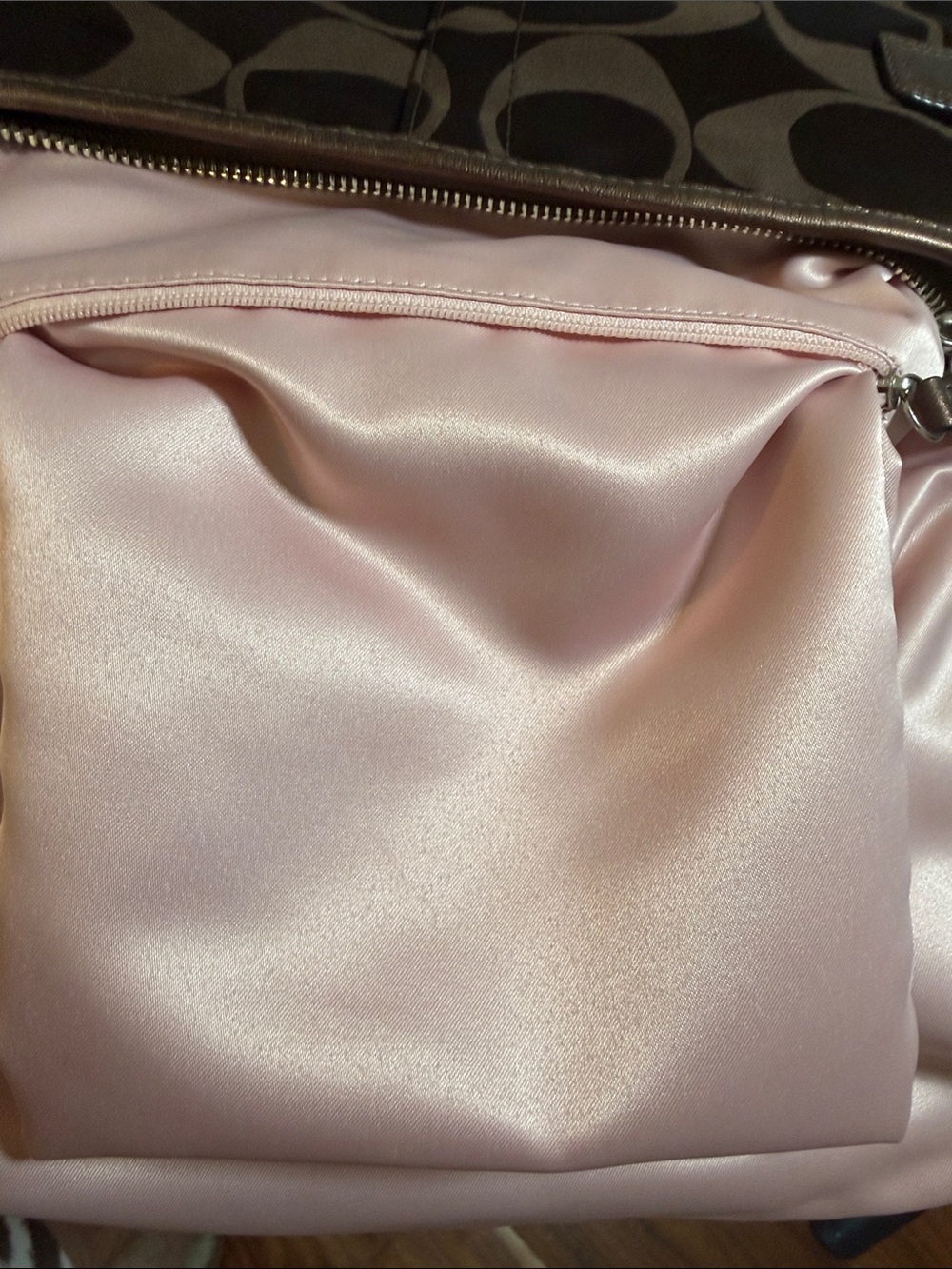 COACH NWOT Sig./optic brown sateen/bronze leather chain W/charm & hang tag bag - Picture 12 of 14